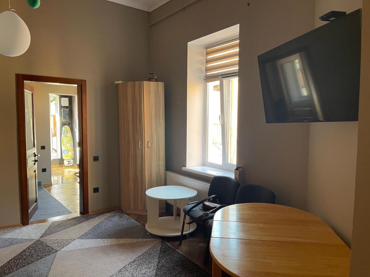 Philharmonie Platz Apartments Csernyivci Kültér fotó